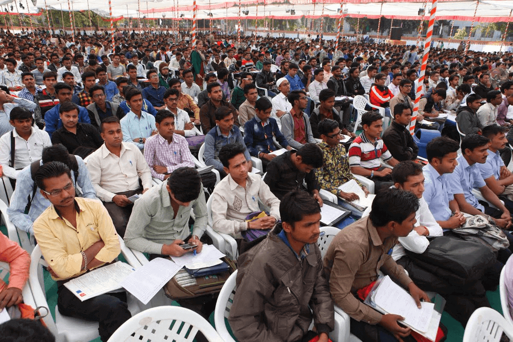 Mega Gujarat Job Fairs Attract 100,000 plus job Offers